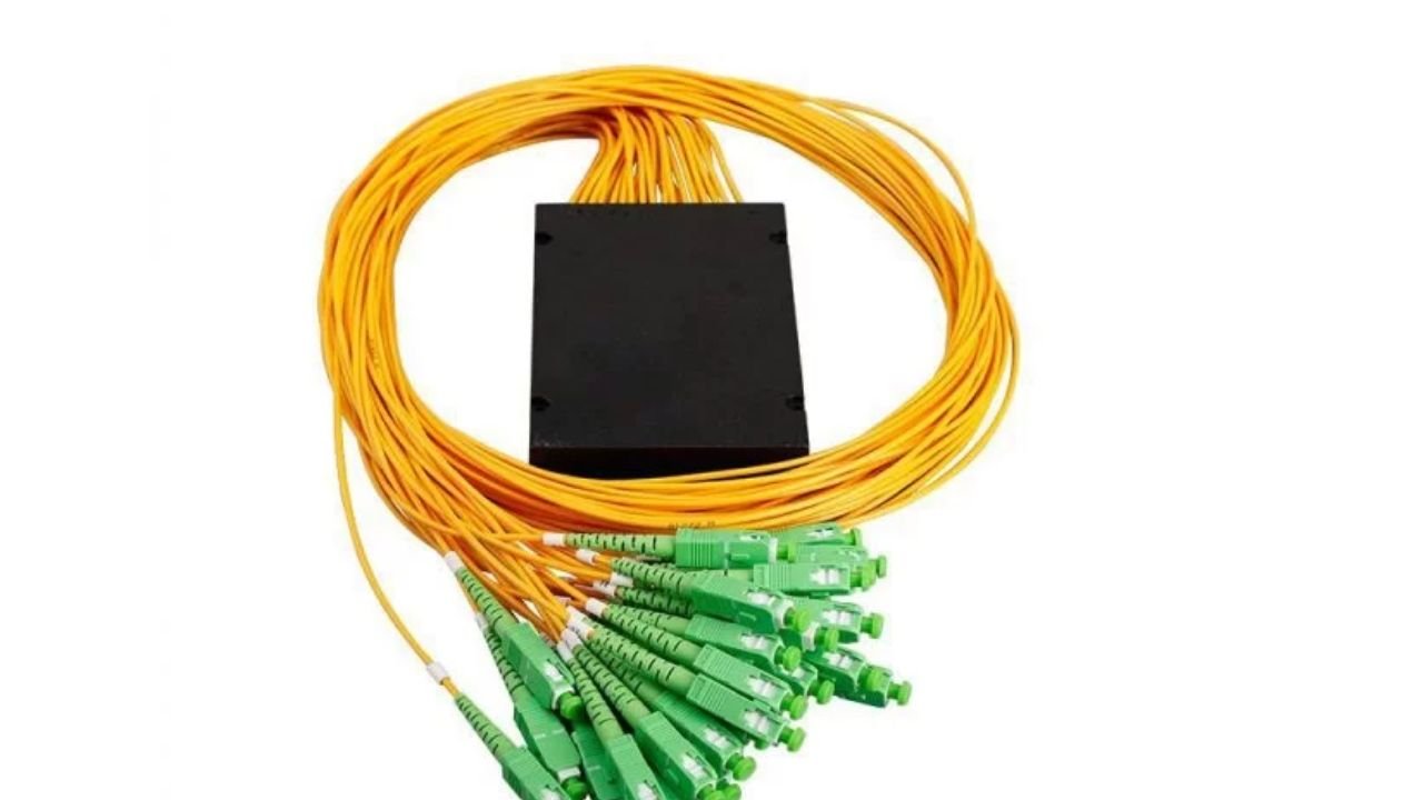 Which Fundamental Uses Are There For a 1x4 Fiber Optic Splitter?