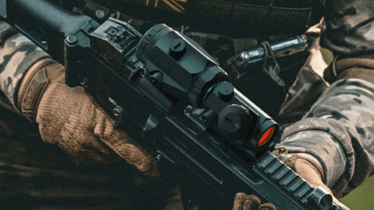 Why Shooters with Glasses Need a Red Dot Magnifier